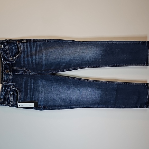 Silver Elyse 28x30 Mid Rise Curvy Straight Leg Jeans - Picture 4 of 8